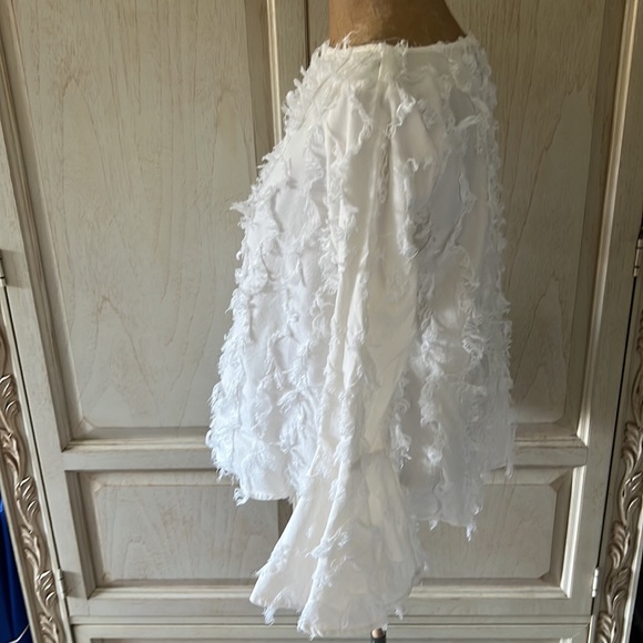 Fifteen Twenty All over Fringe top with Bell Sleeve White Small - Picture 6 of 13